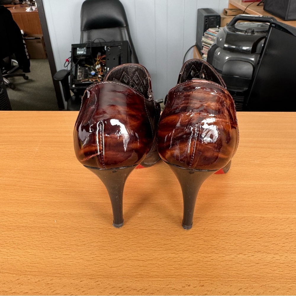 Made in Italy Laura Ferri Leather Heels - Picture 5 of 9